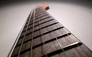 guitar-strings-close-up-wallpapers_34782_1920x1200